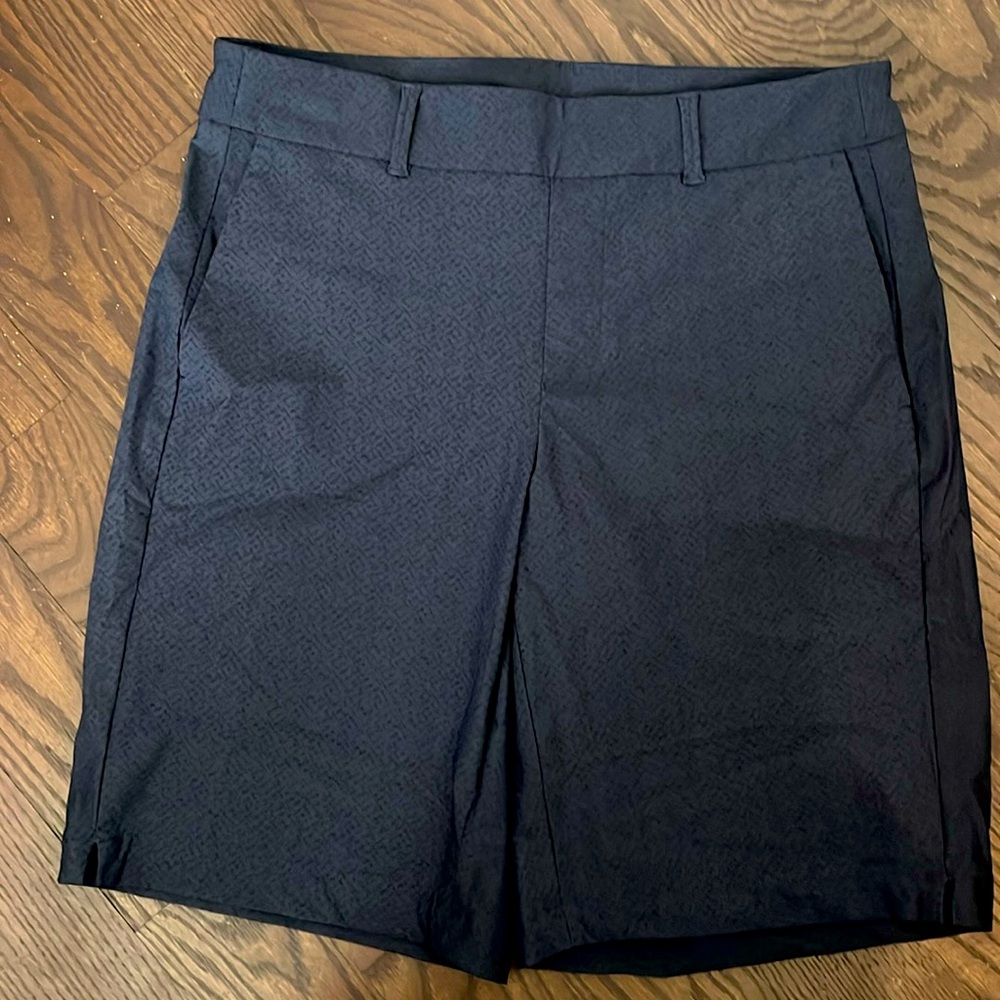 Men’s Spanx shorts. Excellent condition. Size Small. Navy with small pattern.